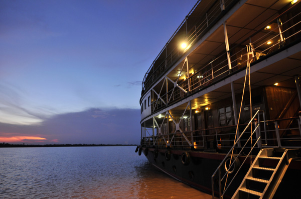 RV TONLE